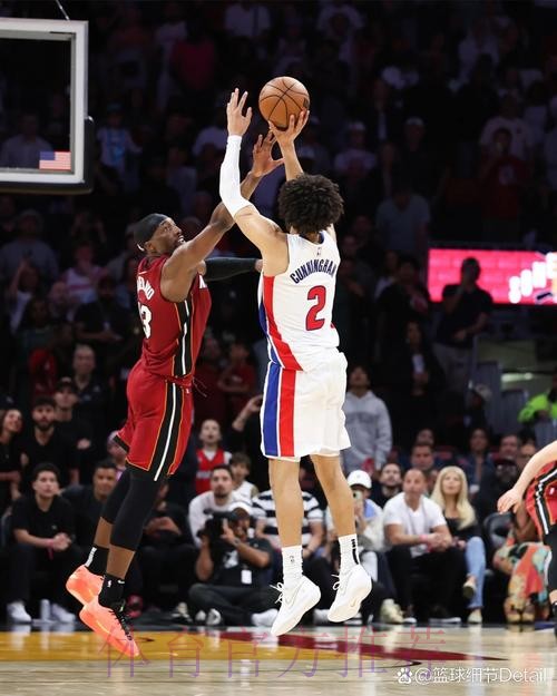 坎宁安单节4中1得到4分，前三节11中2得到12分10助攻2抢断