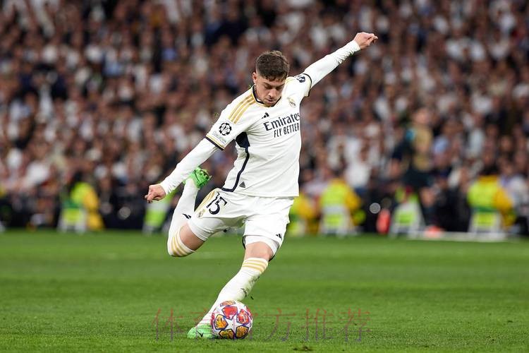 德斯特肌肉损伤将缺战皇马 皮克身体不适出场成疑 德斯特肌肉损伤将缺战皇马 皮克身体不适出场成疑